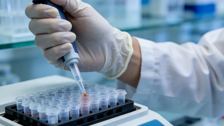 图表：不同分期癌症ctDNA检测灵敏度对比