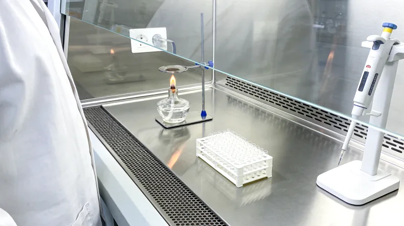 RAS突变驱动癌细胞生长与增殖的卡通路径图