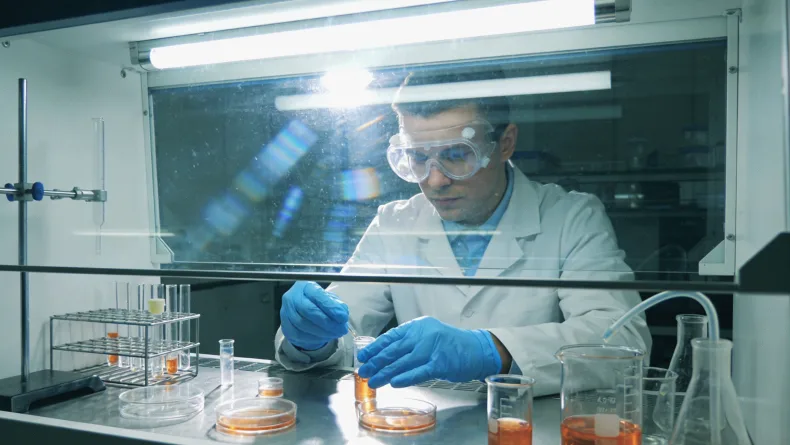 热活检钳与冷活检钳工作示意图