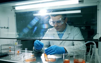 一张对比图：FISH、PCR、NGS三种检测方法原理对比