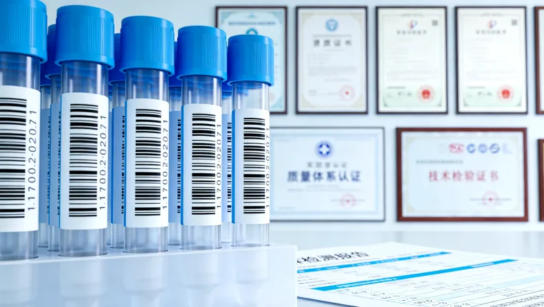 靶向治疗耐药过程与再次检测的比喻图