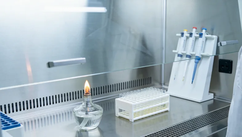 医生与患者家属沟通基因检测方案