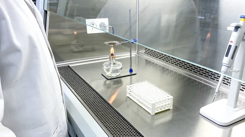 组织活检与液体活检对比图