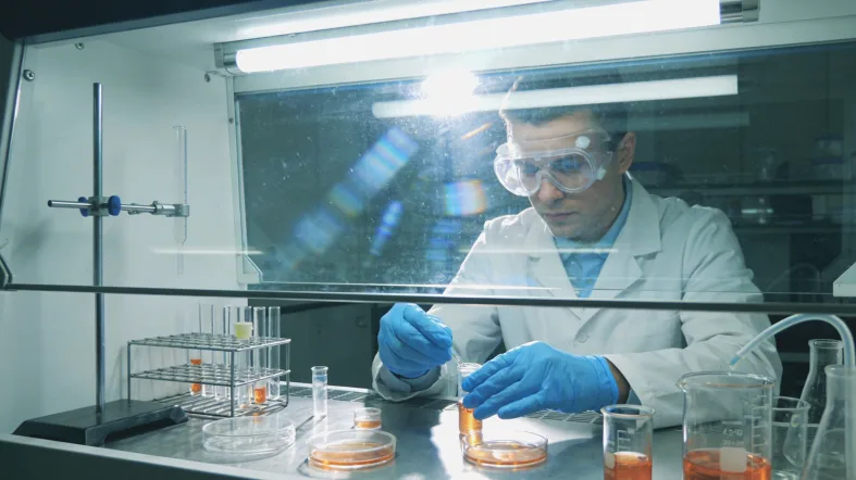 高通量测序仪正在运行工作