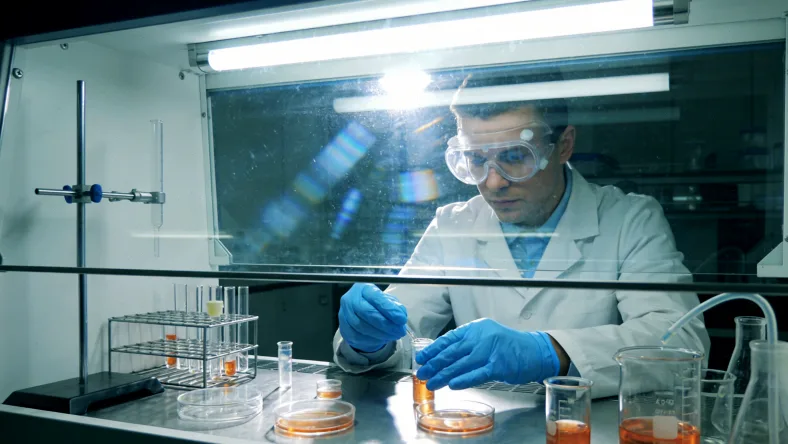 PCR法与NGS法工作原理对比示意图